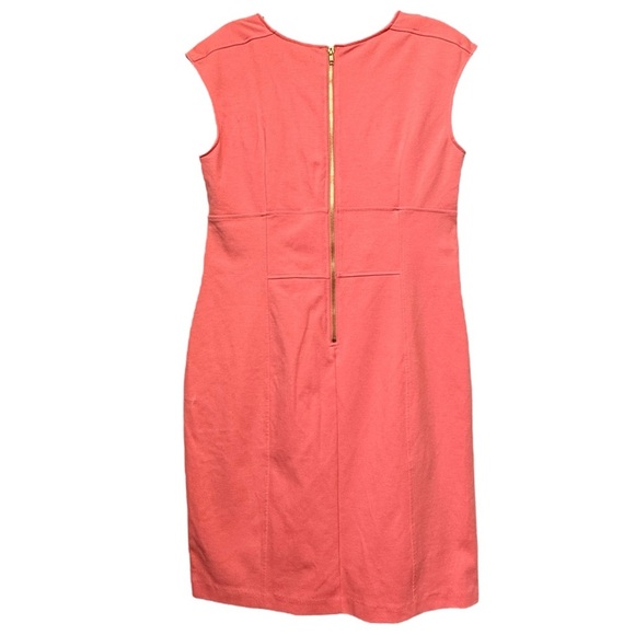 Jennifer Lopez Coral Sleeveless V-Neck Cocktail Dress - Picture 2 of 4